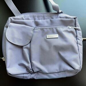 Baggallini crossbody organizer bag - rare lavender color